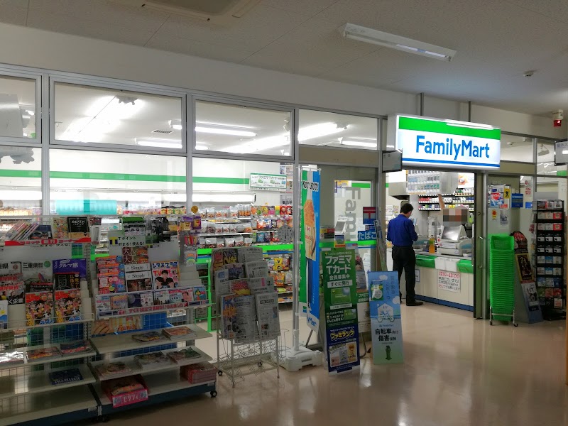ファミリーマート 三重県庁店