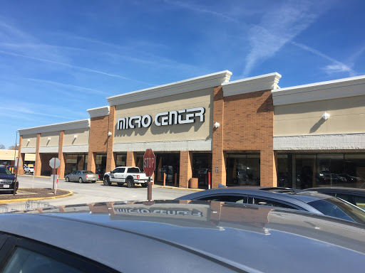 Micro Center, 1349 Som Center Rd, Mayfield Heights, OH 44124, USA, 