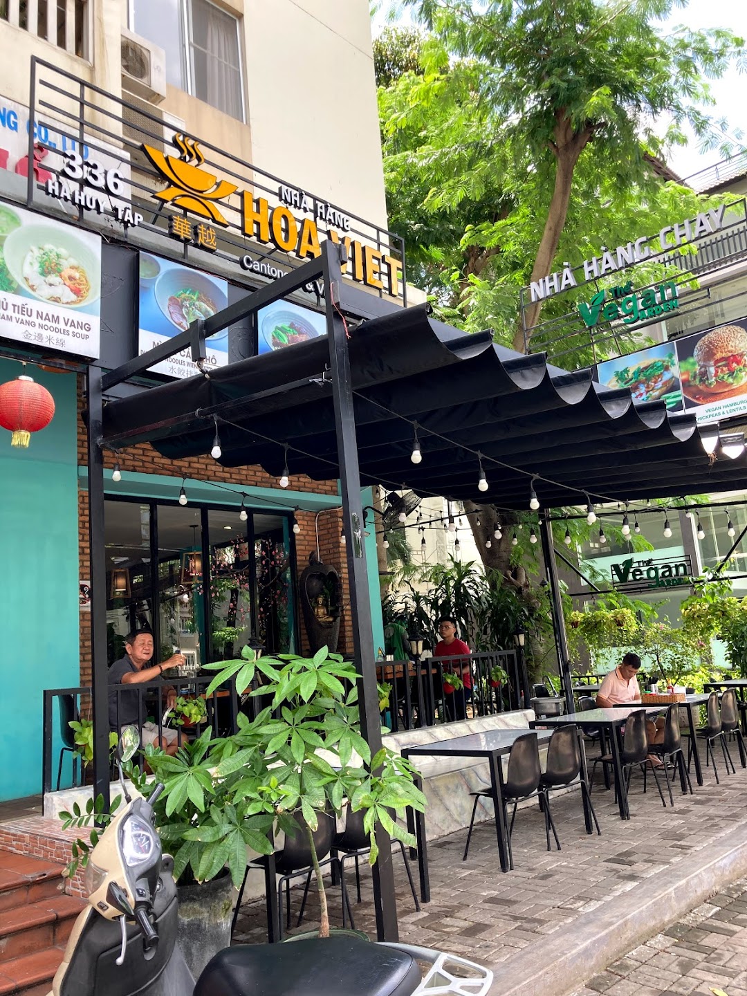Nhà hàng Hoa Việt