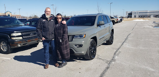 Car Dealer «Bill Estes Chrysler Dodge Jeep Ram», reviews and photos, 745 E 56th St, Brownsburg, IN 46112, USA