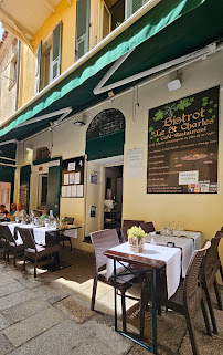 Atmosphère du Restaurant français Bistrot Le Saint Charles à Ajaccio - n°3