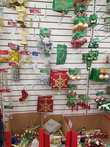 Dollar Store «Dollar Tree», reviews and photos, 894 Sunrise Hwy, Bay Shore, NY 11706, USA