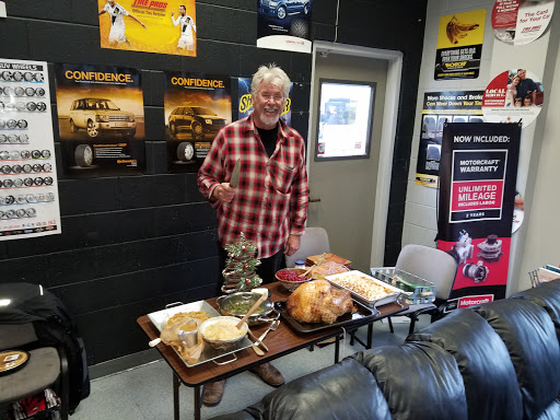 Auto Repair Shop «Agoura Car Care Tire Pros», reviews and photos, 29166 Roadside Dr, Agoura Hills, CA 91301, USA