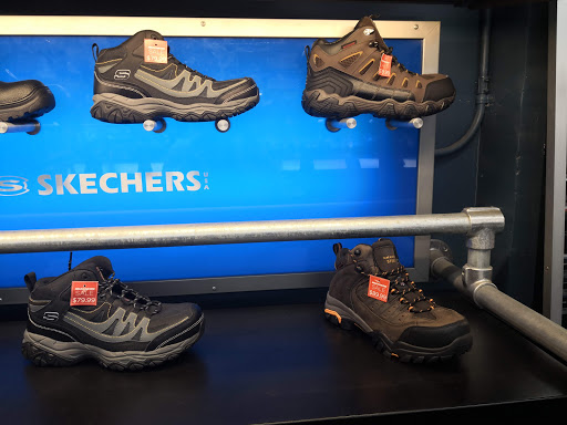 SKECHERS Warehouse Outlet