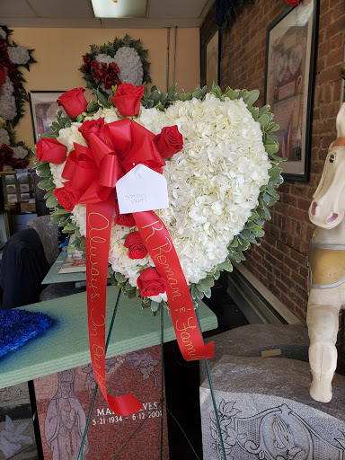 Florist «Harlem Florist Loft», reviews and photos, 2240 1st Avenue, New York, NY 10029, USA