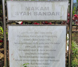 Tomb of Shah Bandar photo