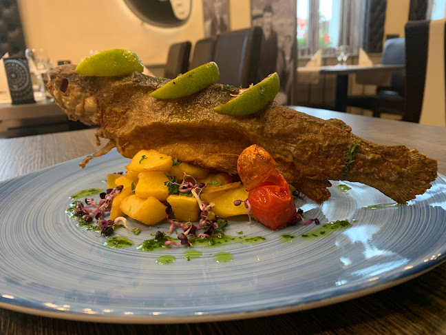 Opinii despre Tinódi Vendéglő în Sárvár - Étterem