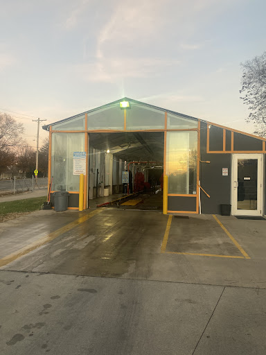 Diamond Finish Express Car Wash en Kansas City