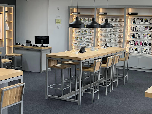 Cell Phone Store «Verizon Authorized Retailer - Wireless Zone», reviews and photos, 950 NJ-33, Hamilton Township, NJ 08690, USA