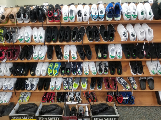 Shoe Store «K & T Shoes», reviews and photos, 485 Pickwick St S, Savannah, TN 38372, USA