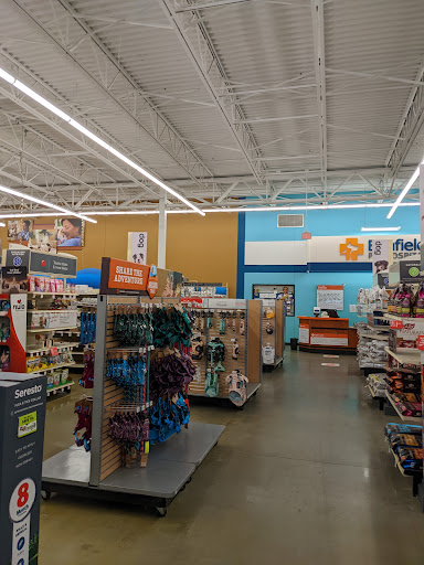 Pet Supply Store «PetSmart», reviews and photos, 6106 Shops Way, Northborough, MA 01532, USA