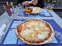 Plats et boissons du Pizzeria La Pizza du Lac à Géraudot - n°2