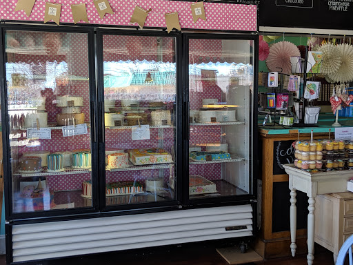 Bakery «Mulberries Cake Shop», reviews and photos, 2027 E Colfax Ave, Denver, CO 80206, USA