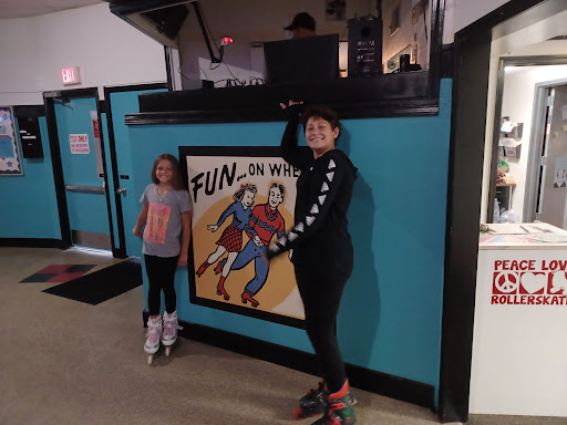 Roller Skating Rink «Aurora Skate Center», reviews and photos, 34W113 Montgomery Rd, Aurora, IL 60504, USA