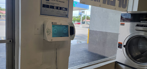 Laundromat «A Laundromat of Merritt Island ( 24 HR COIN LAUNDRY )», reviews and photos, 490 N Courtenay Pkwy, Merritt Island, FL 32953, USA