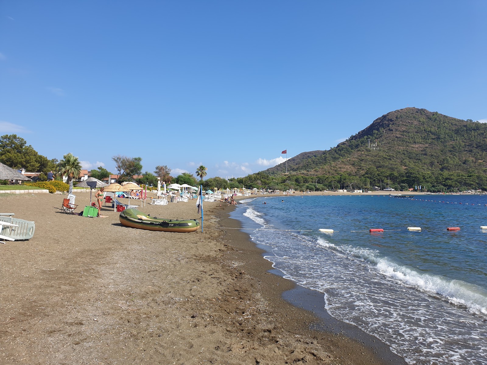 Foto von Aktur beach mit grauer sand Oberfläche