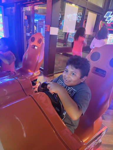 Bowling Alley «Bowlero Wallington», reviews and photos, 299 Paterson Ave, Wallington, NJ 07057, USA