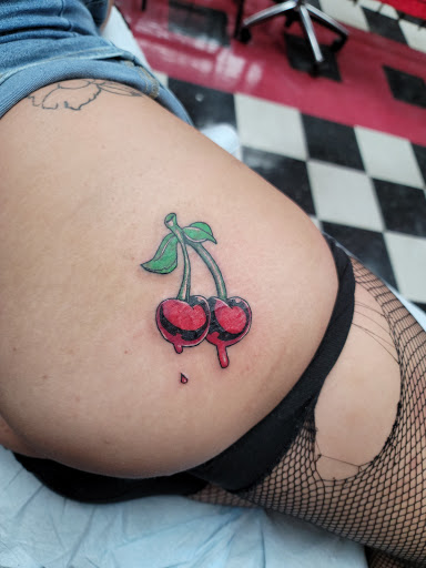 Tattoo Shop «Artistry In Motion», reviews and photos, 230 E Walnut St, North Vernon, IN 47265, USA