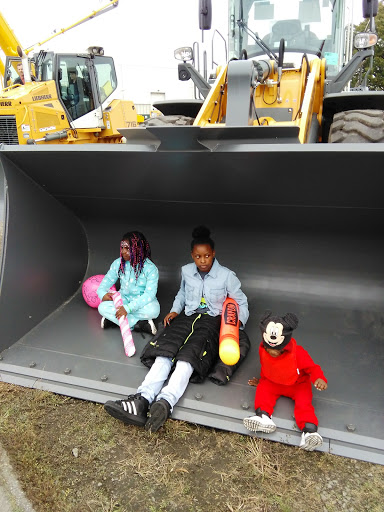 Construction Equipment Supplier «Liebherr Construction Equipment Co», reviews and photos, 4100 Chestnut Ave, Newport News, VA 23607, USA