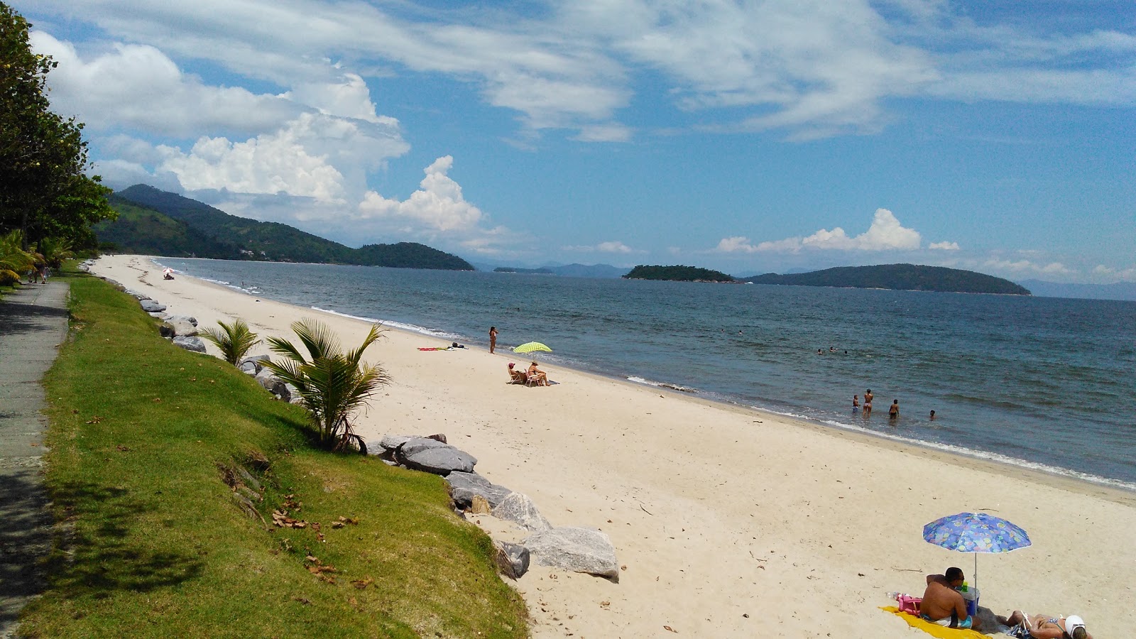 Foto von Praia da Vila Residencial mit feiner beiger sand Oberfläche