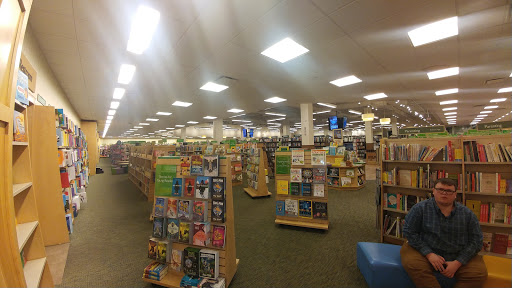 Book Store «Barnes & Noble Booksellers Fredericksburg/ Central Park», reviews and photos, 1220 Carl D. Silver Parkway, Fredericksburg, VA 22401, USA