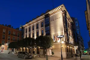 Hotel Mozart image