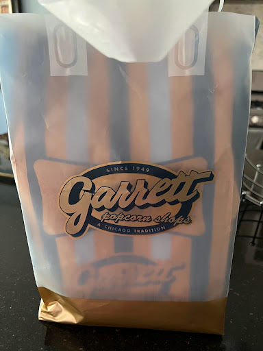 Popcorn Store «Garrett Popcorn Shops», reviews and photos, 5 Woodfield Mall, Schaumburg, IL 60173, USA