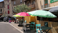 Atmosphère du Restaurant Le Festillou à Salasc - n°2