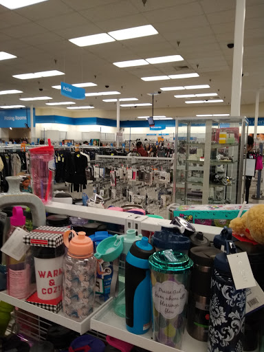 Clothing Store «Ross Dress for Less», reviews and photos, 2676 Homestead Rd, Santa Clara, CA 95051, USA