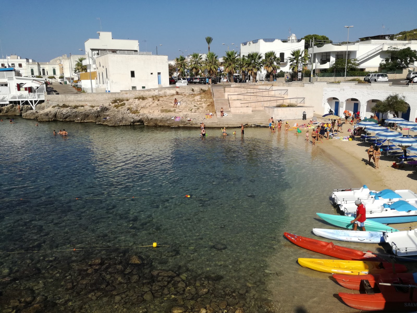 Foto di St. Catherine's beach con una superficie del acqua cristallina