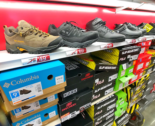 Shoe Store «Famous Footwear», reviews and photos, 2300 Daniels St, Manteca, CA 95337, USA