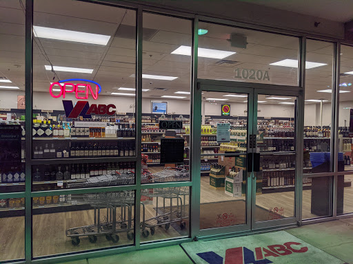 Liquor Store «Virginia ABC Store», reviews and photos, 201 N Maple Ave, Purcellville, VA 20132, USA