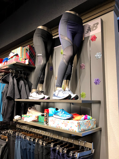 Shoe Store «New Balance Dallas», reviews and photos, 4017 E Northwest Pkwy N, Dallas, TX 75225, USA