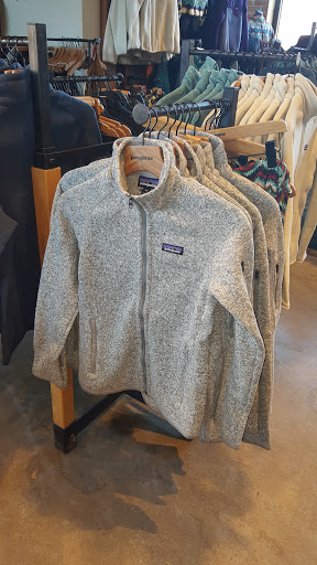 Clothing Store «Patagonia Chicago Lincoln Park», reviews and photos, 1800 N Clybourn Ave, Chicago, IL 60614, USA