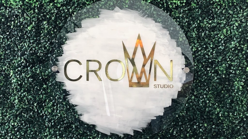Crown Studio 24151