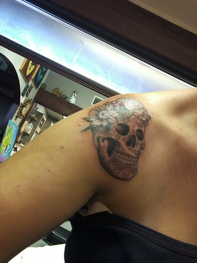 Tattoo Shop «Evolution Tattoo», reviews and photos, 9425 Syndicate Ave, Bloomington, MN 55420, USA