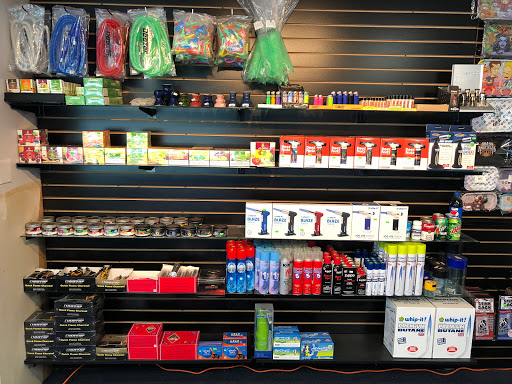 Tobacco Shop «Burton Heights Smoke Shop», reviews and photos, 1970 Division Ave S, Grand Rapids, MI 49507, USA