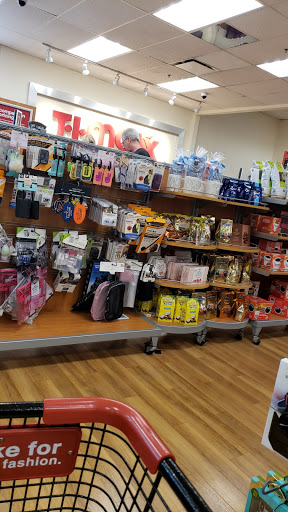 Shoe Store «Shoe Carnival», reviews and photos, 3050 Beeline Rd, Holland, MI 49424, USA