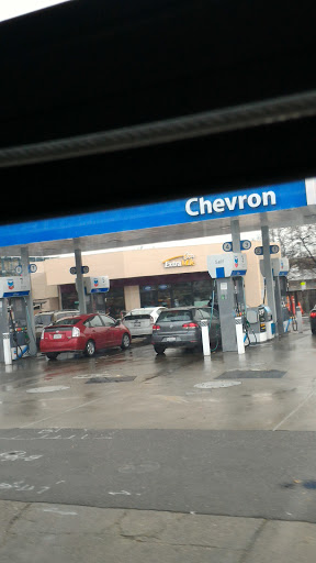 Gas Station «Chevron», reviews and photos, 1300 San Pablo Ave, Berkeley, CA 94702, USA
