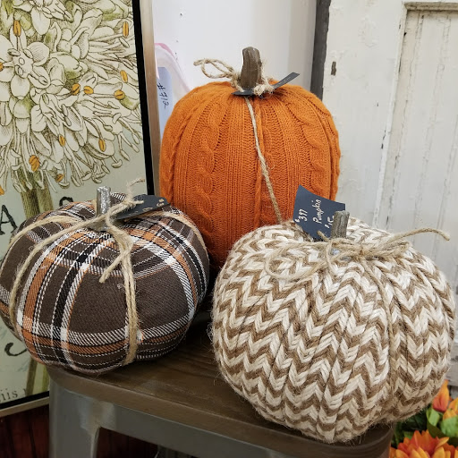 Antique Store «A Corner Cottage», reviews and photos, 895 Conner St, Noblesville, IN 46060, USA