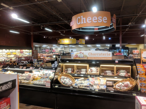 Supermarket «Giant Eagle Supermarket», reviews and photos, 9901 Mountain View Dr, West Mifflin, PA 15122, USA