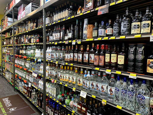 Liquor Store «Colonial Liquor & Wine», reviews and photos, 12100 E Colonial Dr, Orlando, FL 32826, USA