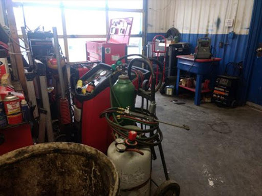 Auto Repair Shop «Advantage Auto Solutions», reviews and photos, 305 E Clifty Dr, Madison, IN 47250, USA