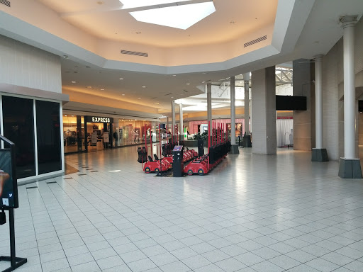 Shopping Mall «River Oaks Center», reviews and photos, 96 River Oaks Center Dr, Calumet City, IL 60409, USA