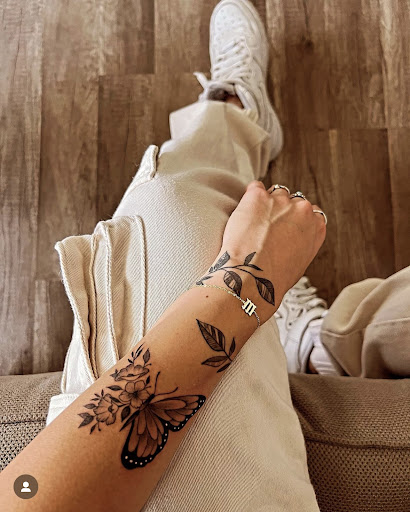 Explore mother daughter tattoo idea, creative tattoo ideas in Inglewood, available at Droopys tattoo shop