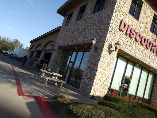 Tire Shop «Discount Tire Store - Bee Cave, TX», reviews and photos, 3922 Ranch Rd 620 S, Bee Cave, TX 78738, USA