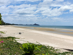 Foto von Khao Tao Beach mit geräumige küstenlinie