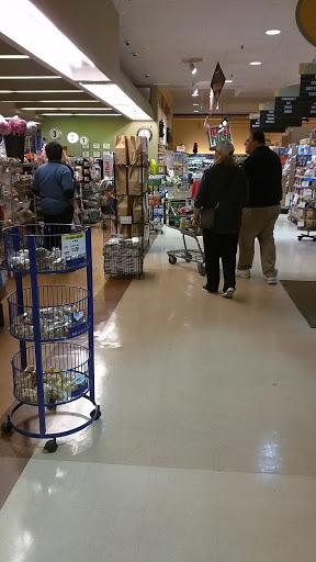 Grocery Store «Super Foodtown of Red Bank», reviews and photos, 362 Broad St, Red Bank, NJ 07701, USA