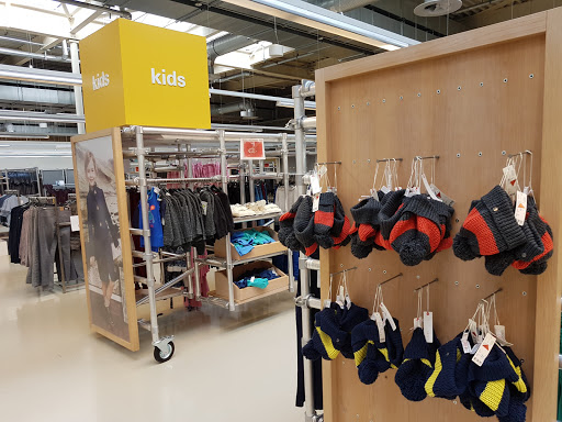 Läden, um Benetton-Kinderkleidung zu kaufen Düsseldorf