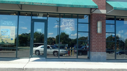Book Store «Barnes & Noble», reviews and photos, 710 County Hwy 10, Blaine, MN 55434, USA